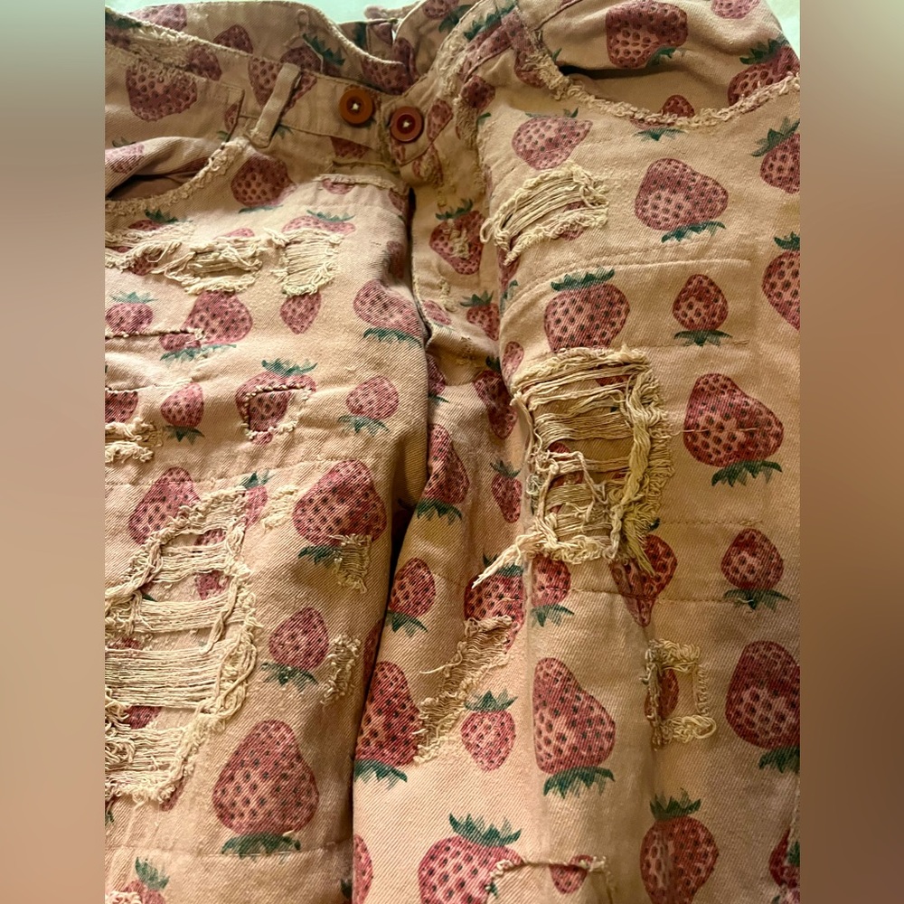 Magnolia Pearl Strawberry Trousers